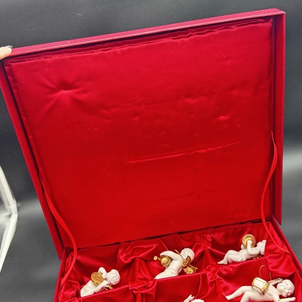 Franklin Mint Heralding Angels Set of 12 24kt Gold & Porcelain Ornaments + Case